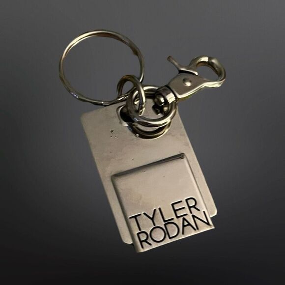 Vintage 1990s Tyler Rodan Silvertone Keychain w/Lobster Clip Backpack Clip B14 - Picture 4 of 4